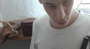 Niewidomy Mateusz Pawłowski wykonuje bezpłatnie strony internetowe dla firm