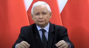 BĘDZIE GASŁ. Jasnowidz niepokojąco o końcu Jarosława Kaczyńskiego