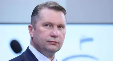 Sąsiedzi podzieleni w sprawie Przemysława Czarnka: POWINIEN ZREZYGNOWAĆ Z 